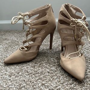 Anne Michelle tan heels